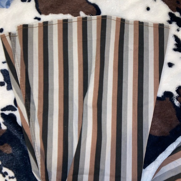 Women’s bell bottom jeans - Picture 6 of 8